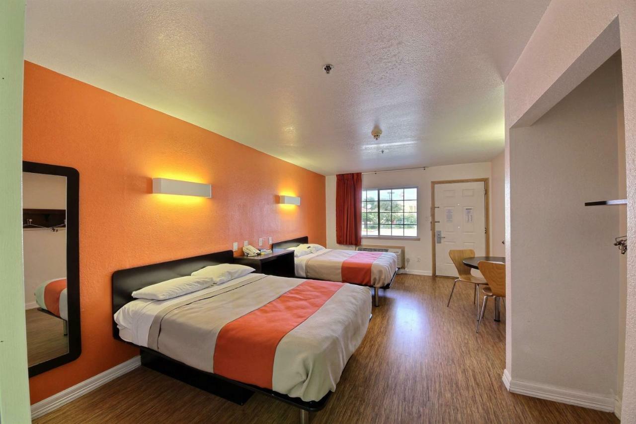 Motel 6-Edinburg, Tx Extérieur photo