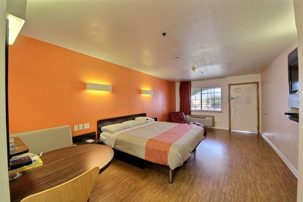 Motel 6-Edinburg, Tx Extérieur photo