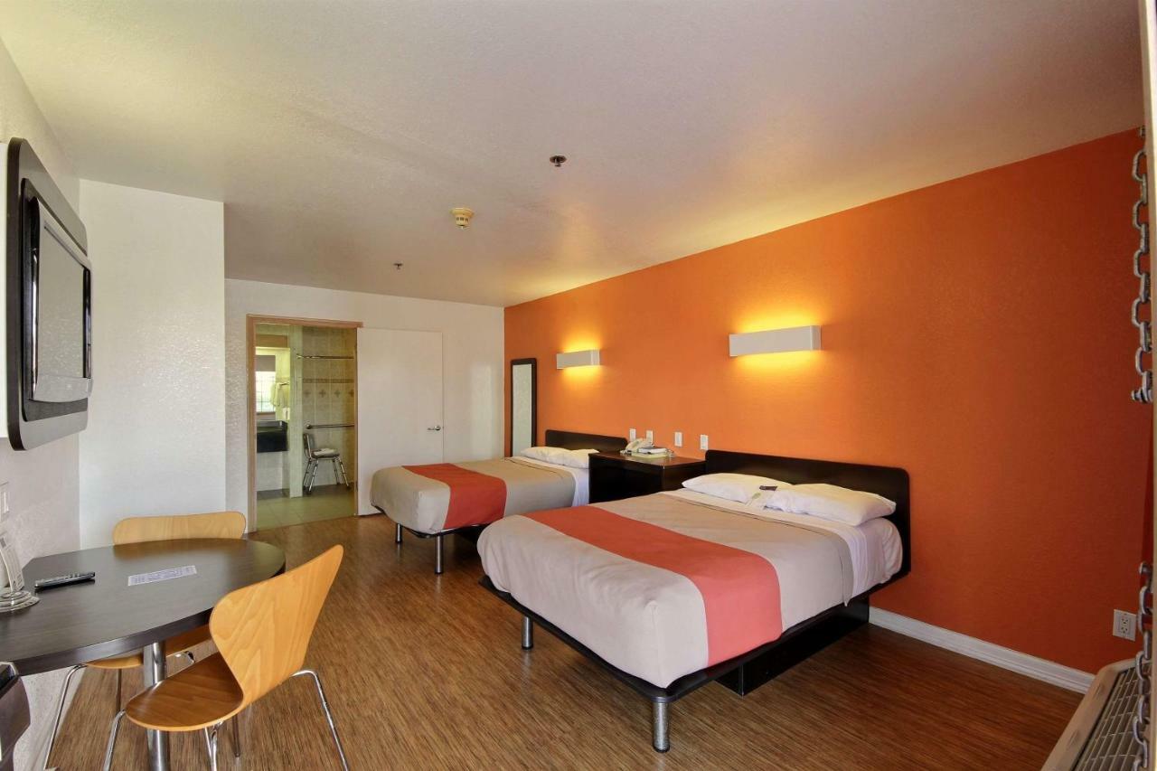 Motel 6-Edinburg, Tx Extérieur photo