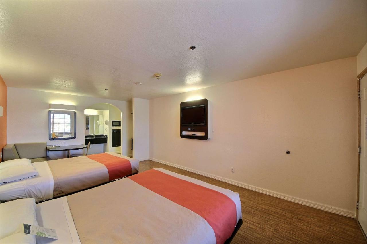 Motel 6-Edinburg, Tx Extérieur photo